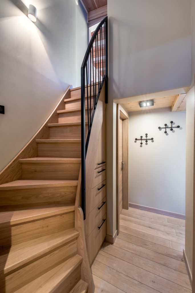 escalier sur-mesure, bois, artisan menuisier